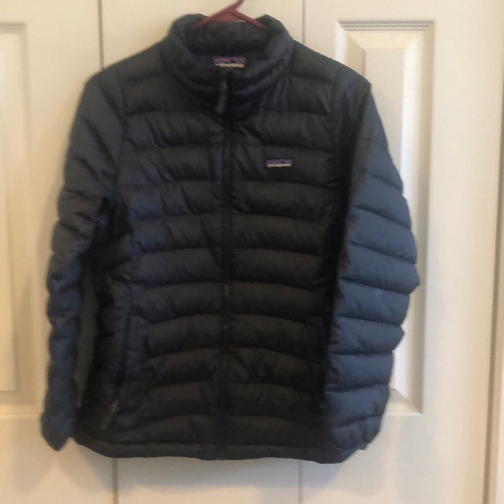 Patagonia down jacket size XL (14) navy blue